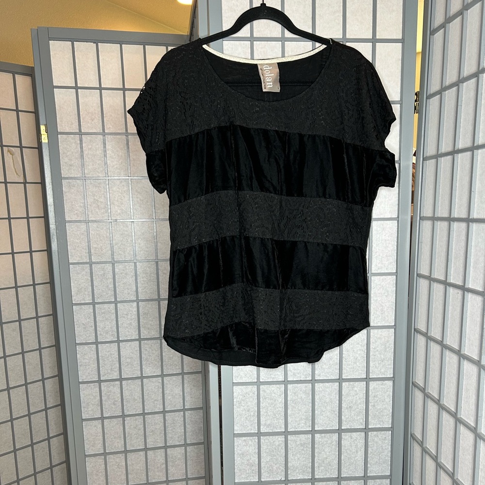 Anthropologie Dolan Black Textured Lace and Velvet Short Sleeve Top